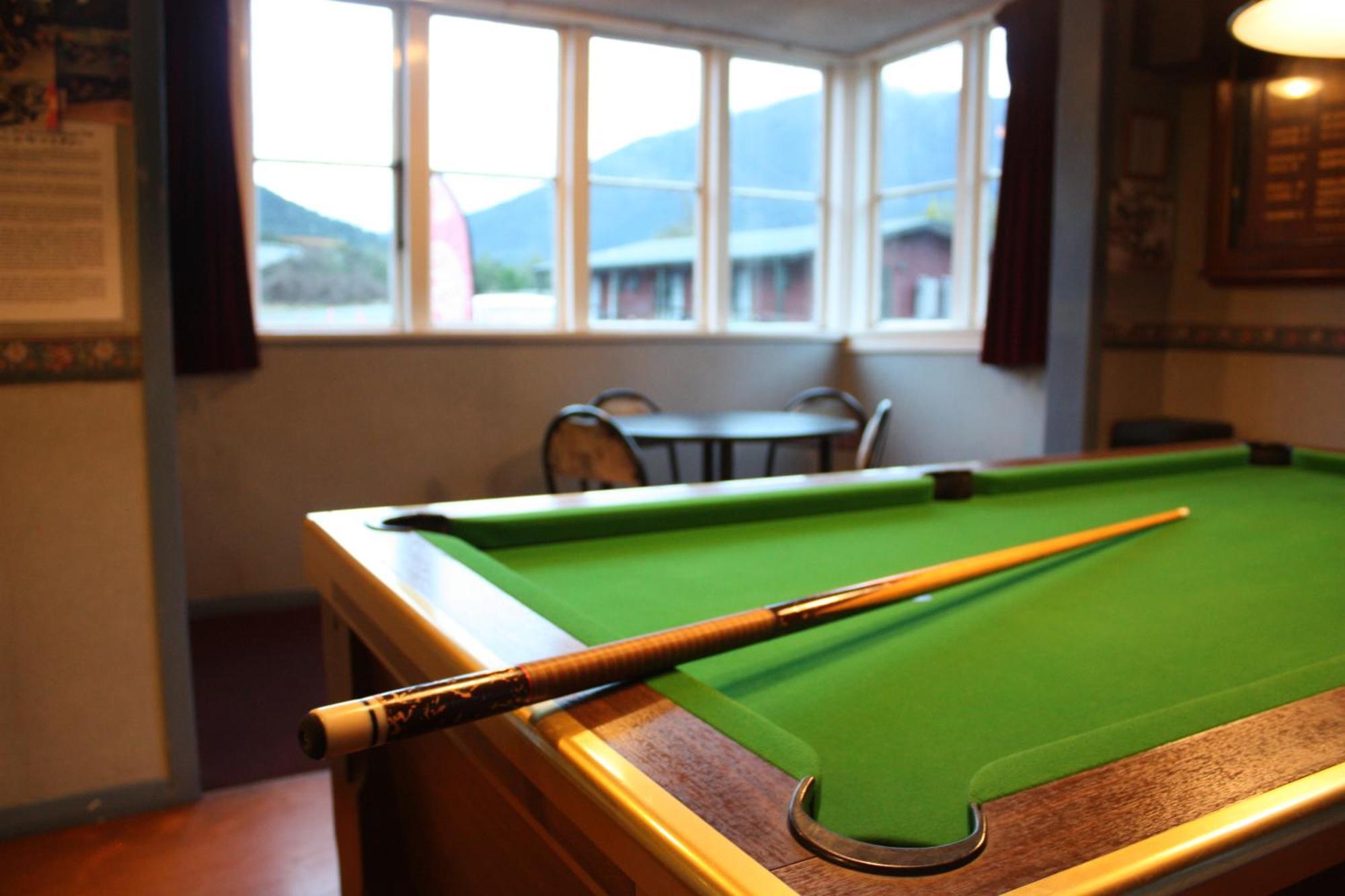 Owen River Tavern&Motels Eksteriør bilde
