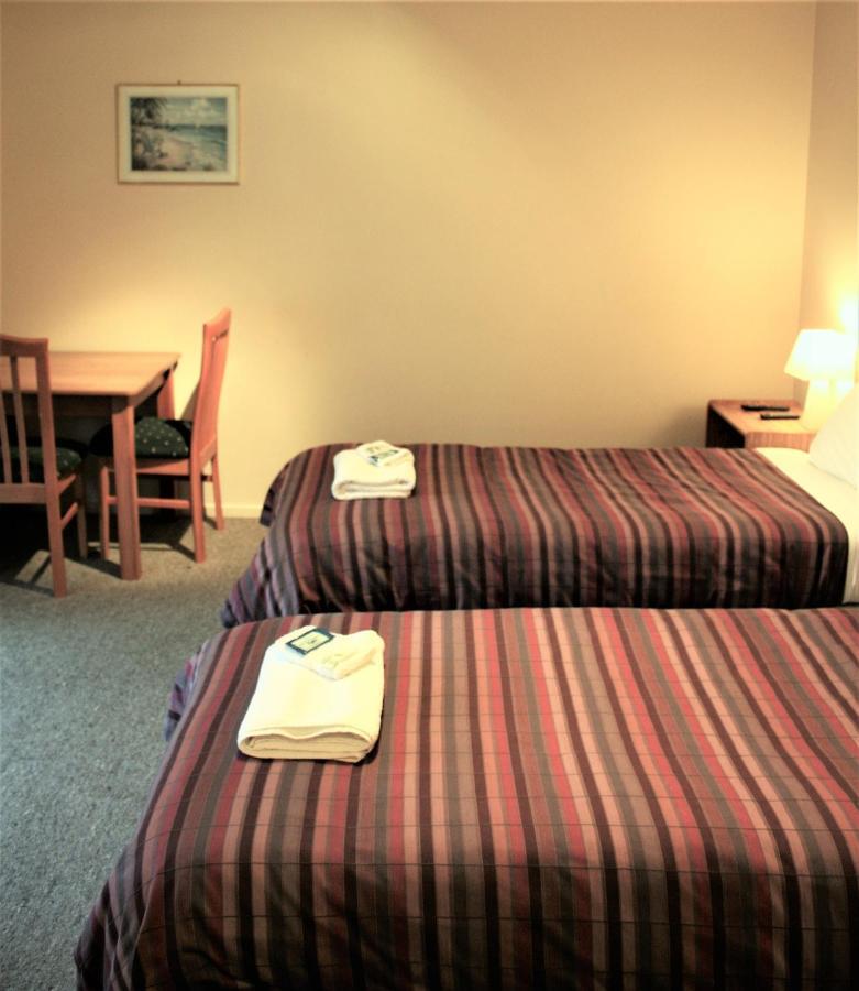Owen River Tavern&Motels Eksteriør bilde