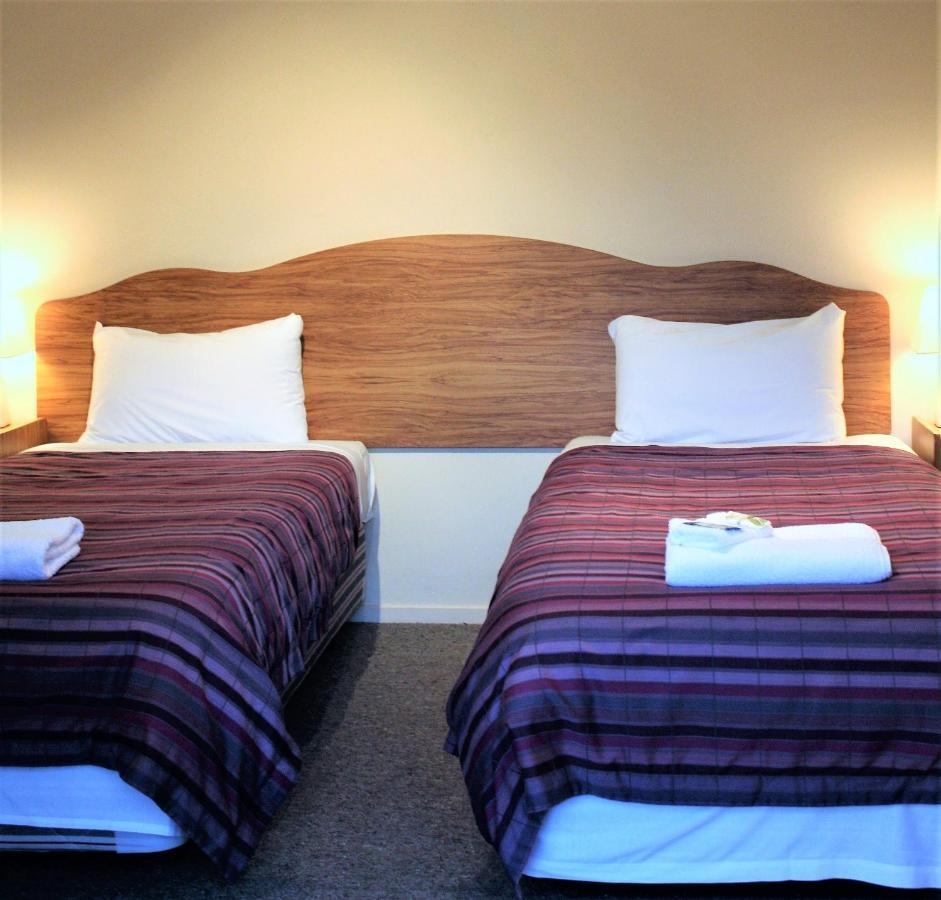 Owen River Tavern&Motels Eksteriør bilde